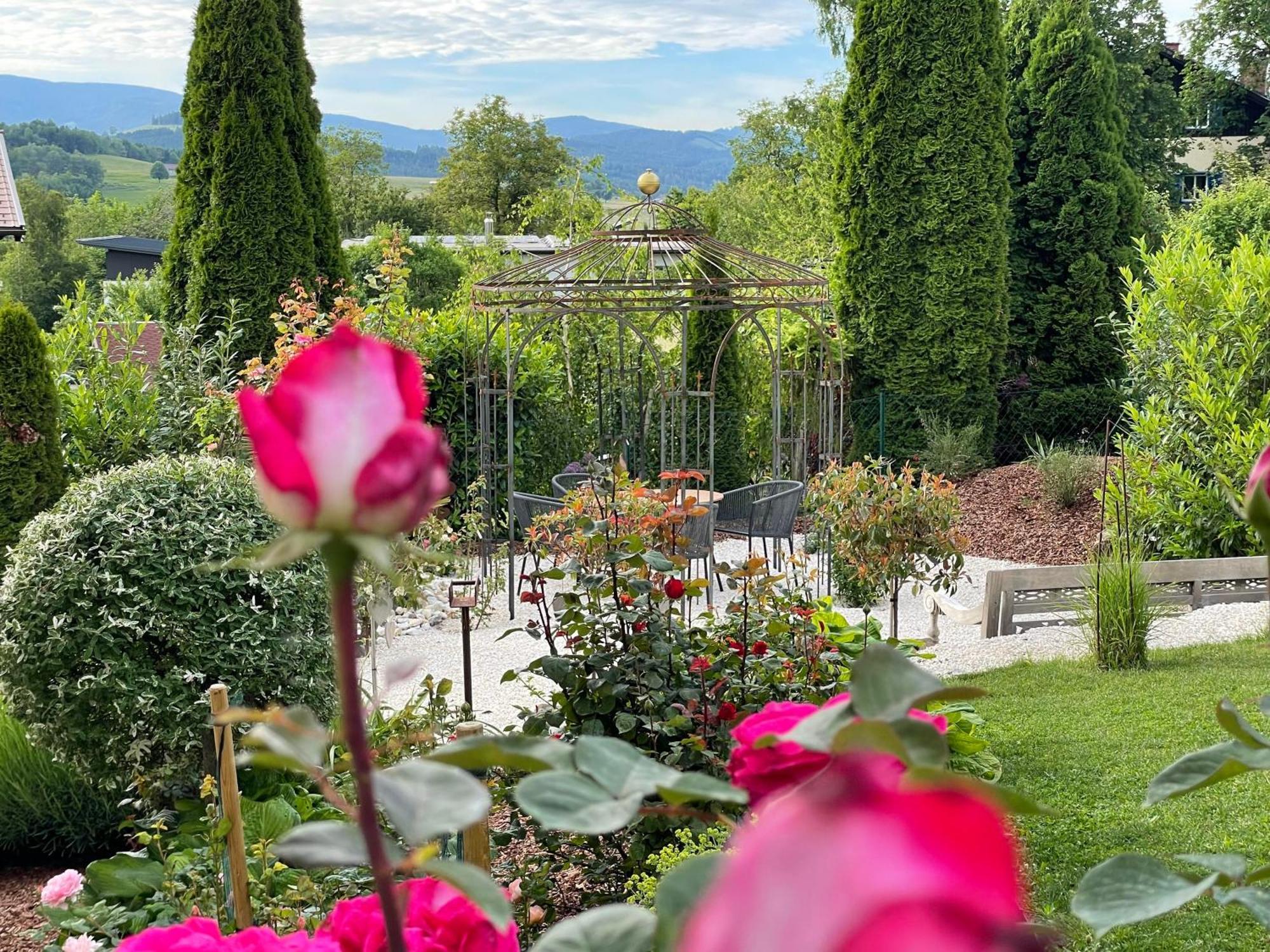 Bed And Breakfast Mittelkaernten Althofen  エクステリア 写真